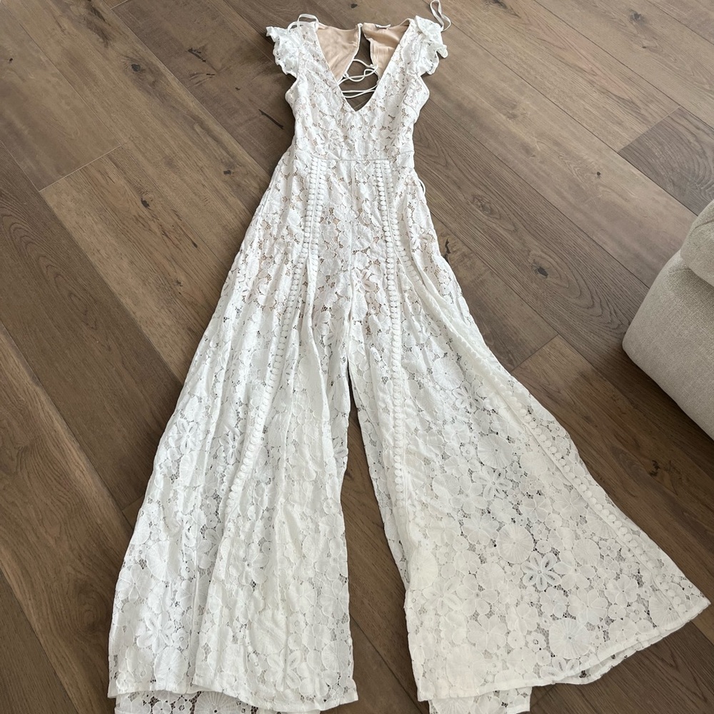 Size small women lace jumpsuit